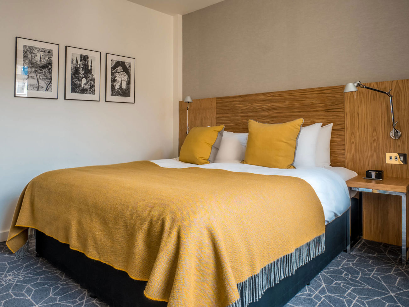 King-size bed in City Room at Apex Waterloo Place Hotel