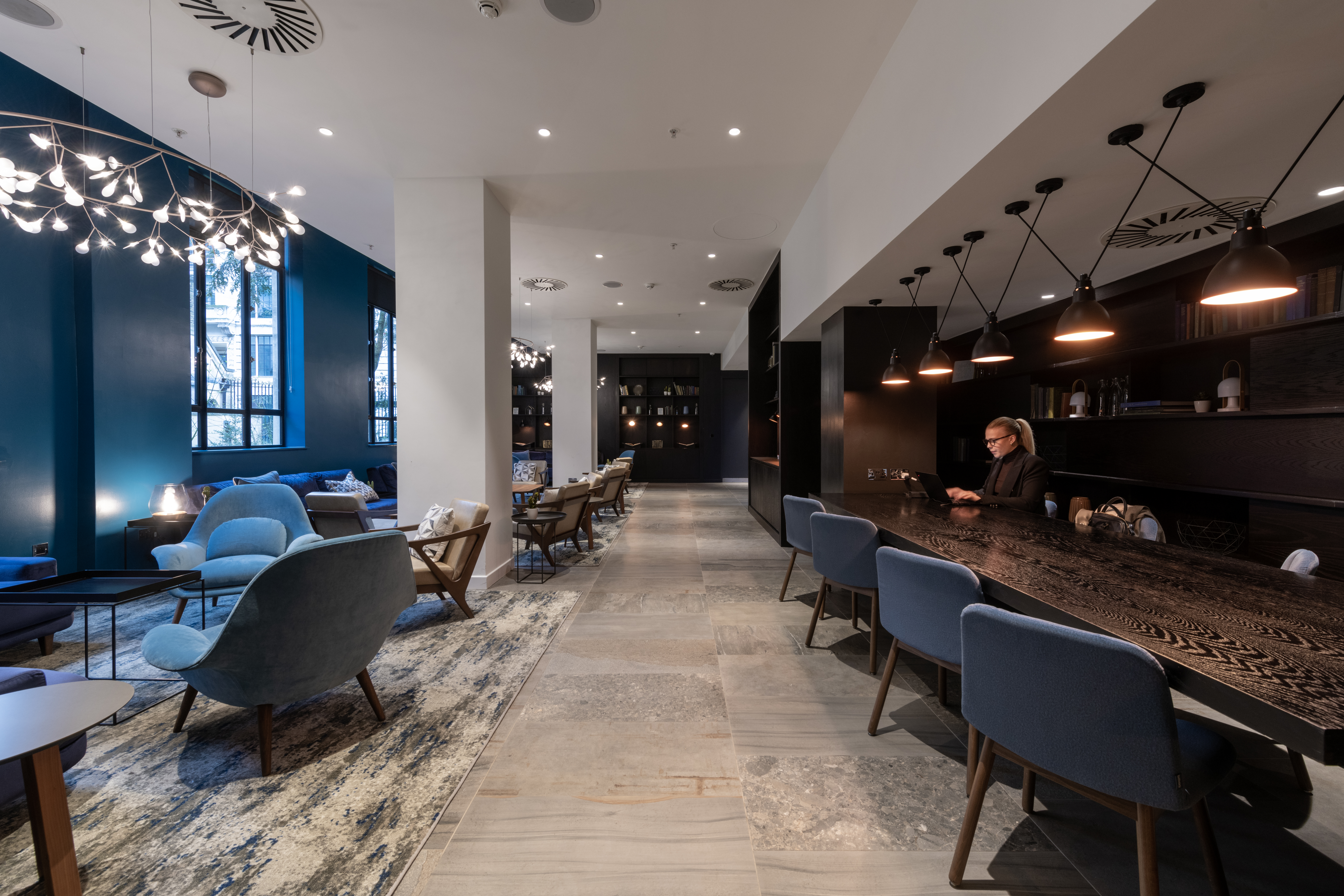 Hart Street Lounge at Apex City of London Hotel